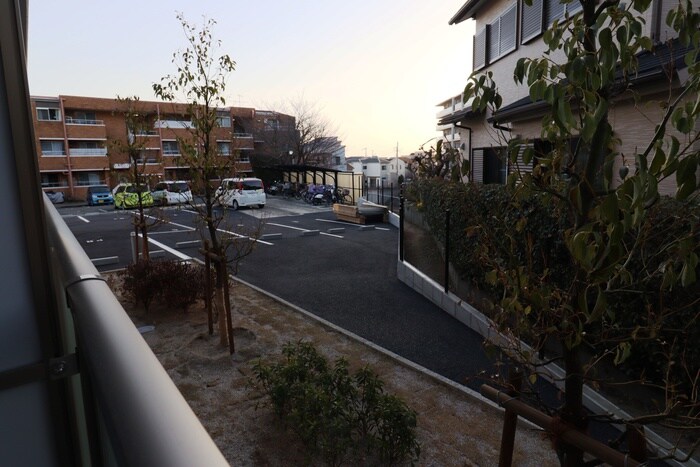 物件内観写真21　(室内からの展望)