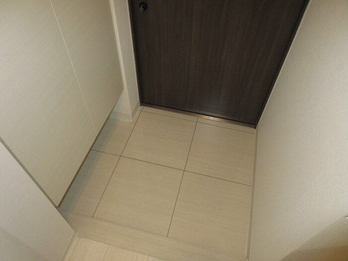 物件内観写真7　(玄関)