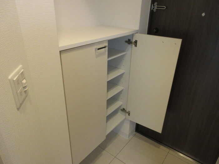 物件内観写真8　(靴箱)