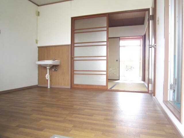 物件内観写真8　(居室)