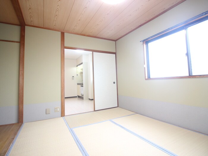 物件内観写真8　(居室)