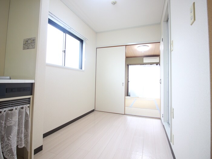 物件内観写真9　(居室)