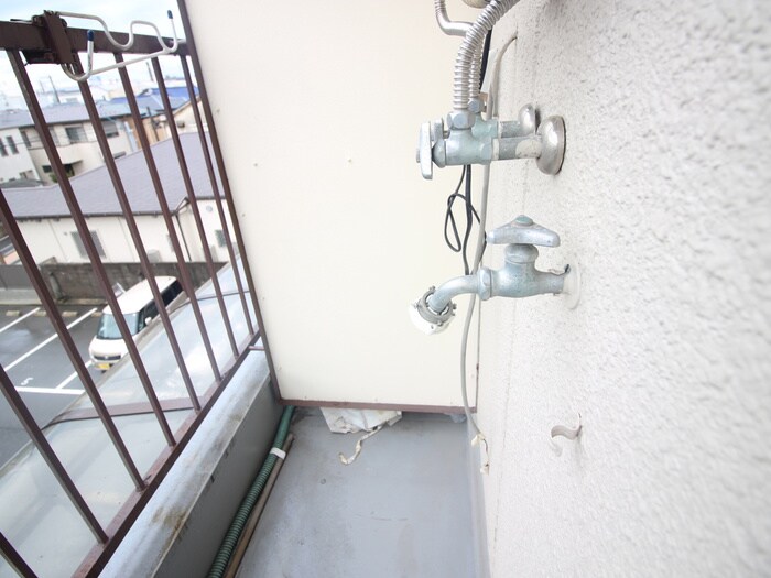 物件内観写真16　(洗濯機置場)