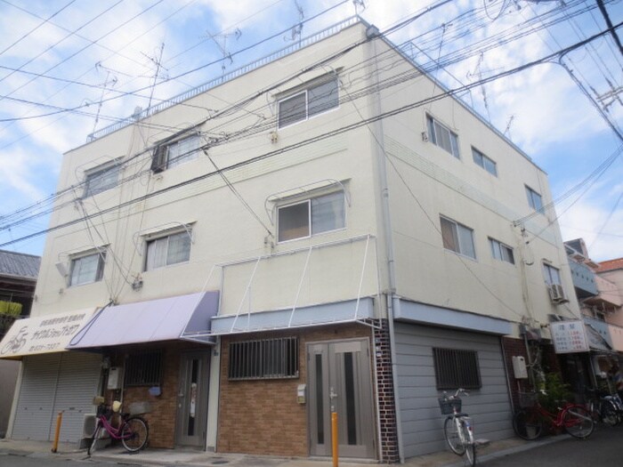 トウブ苑の物件外観写真