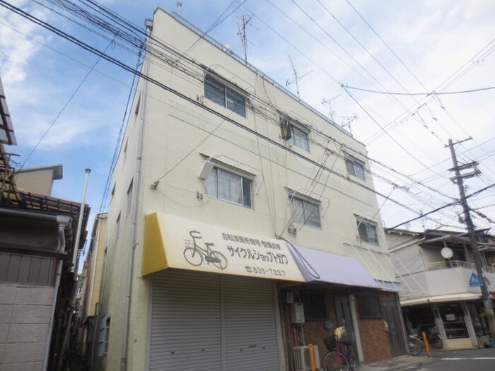 トウブ苑の物件外観写真