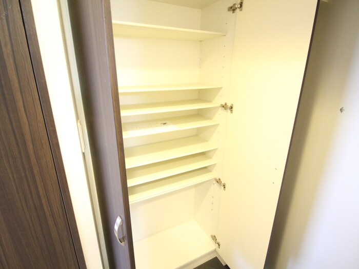 物件内観写真17　(靴箱)