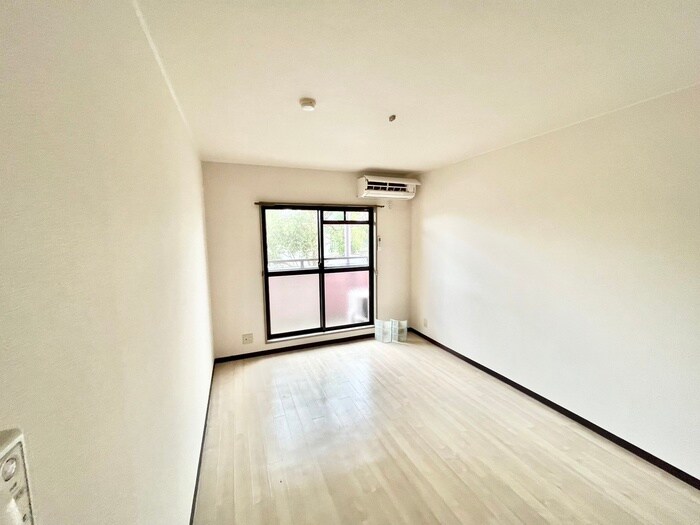 物件内観写真6　(居室)