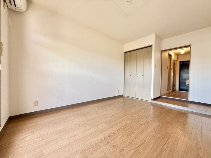 物件内観写真8　(居室)