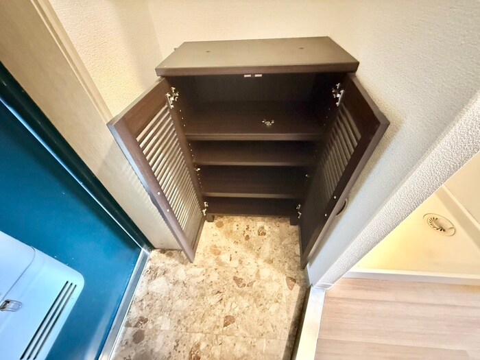 物件内観写真18　(靴箱)