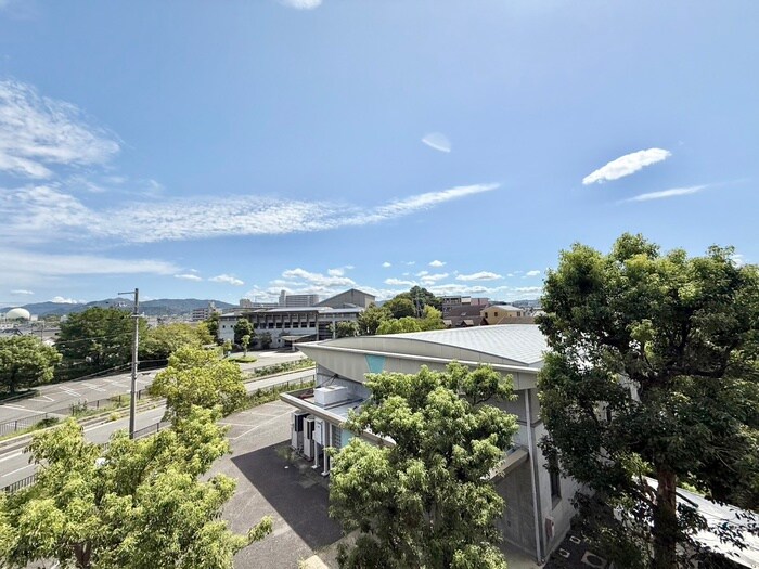 物件内観写真21　(室内からの展望)