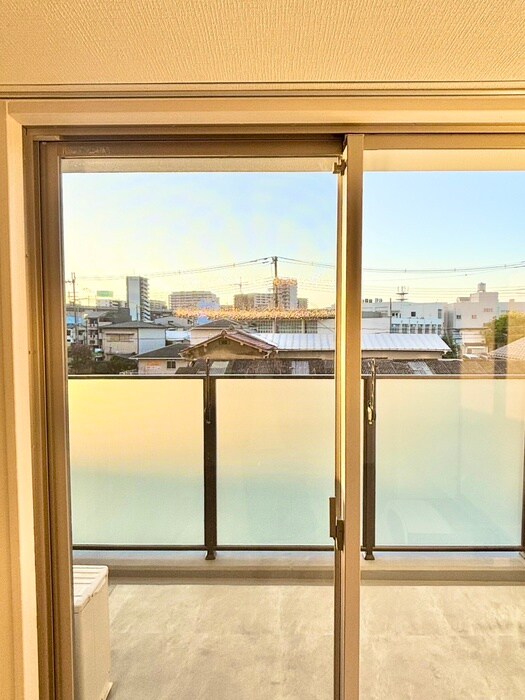 物件内観写真16　(室内からの展望)