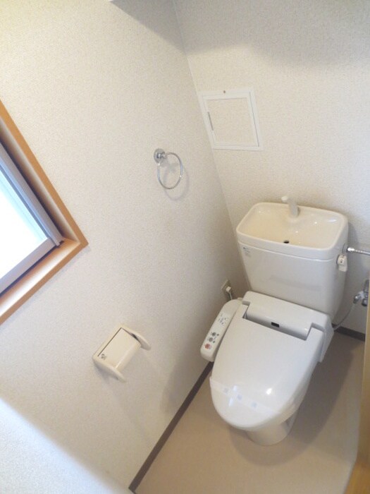 物件内観写真9　(トイレ)