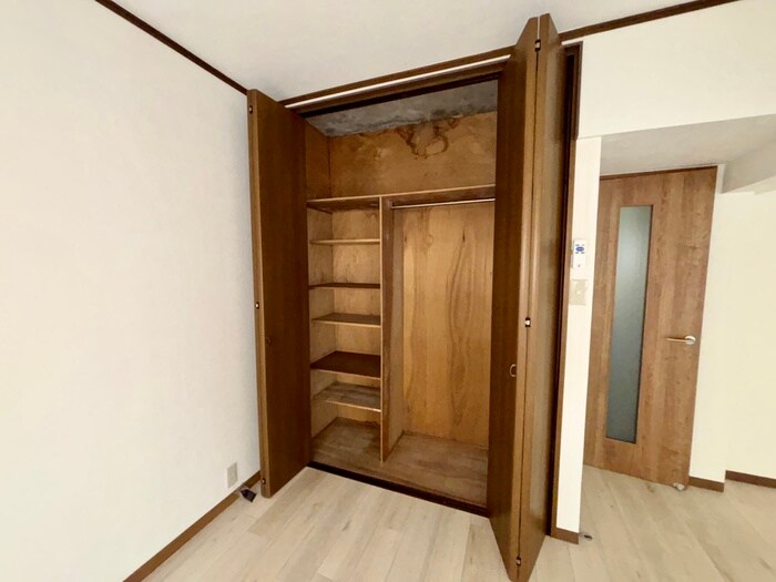 物件内観写真12　(収納)