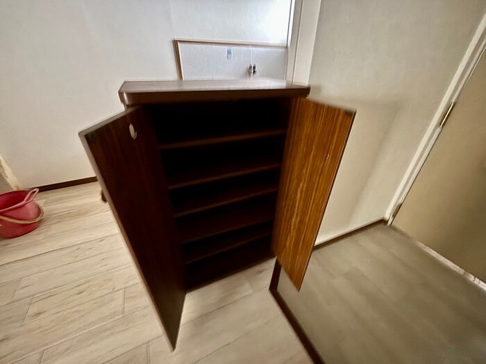 物件内観写真13　(靴箱)