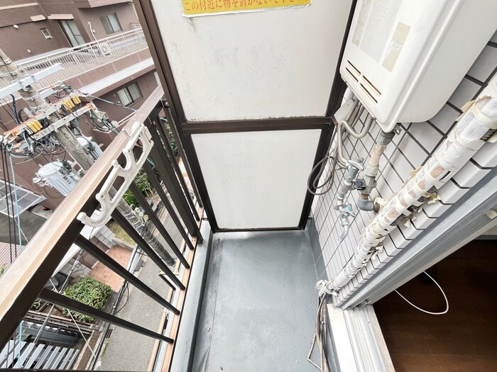 物件内観写真17　(洗濯機置場)