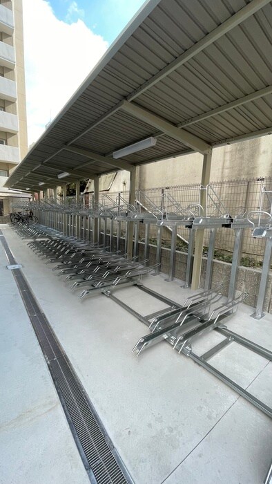 物件外観写真5　(駐輪場)