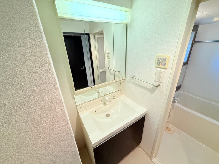 物件内観写真9　(洗面)