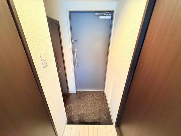 物件内観写真20　(廊下)