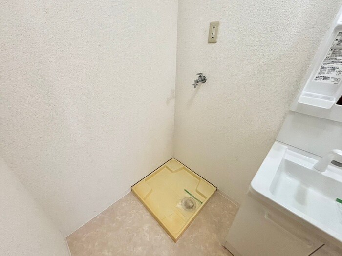 物件内観写真15　(洗濯機置場)