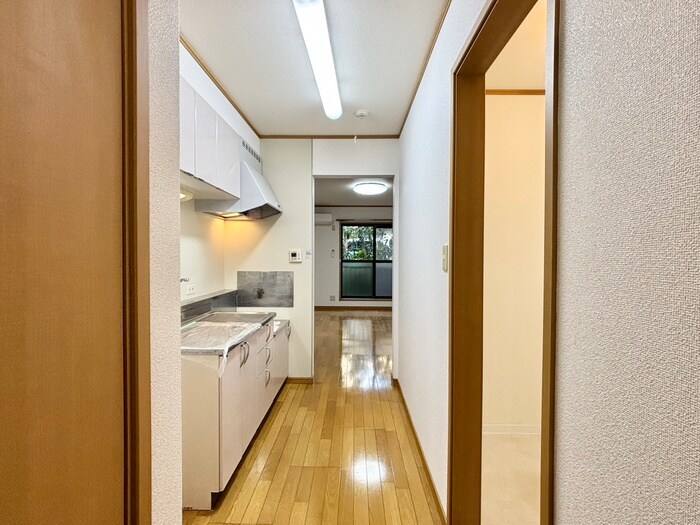 物件内観写真17　(廊下)