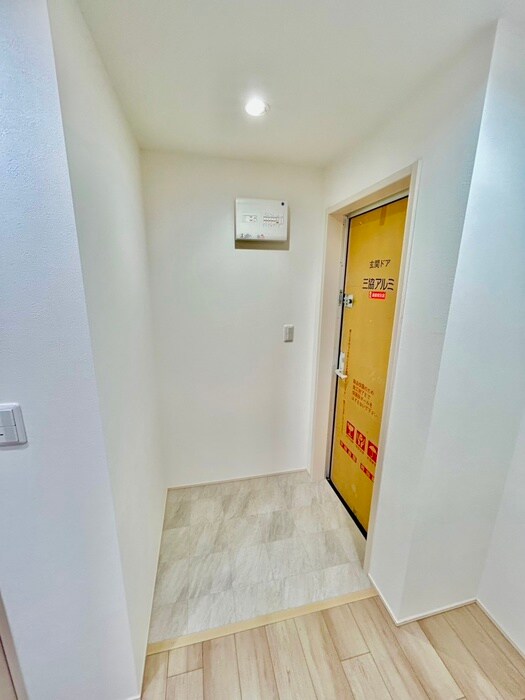 物件内観写真19　(玄関)