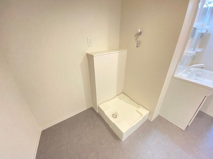 物件内観写真14　(洗濯機置場)