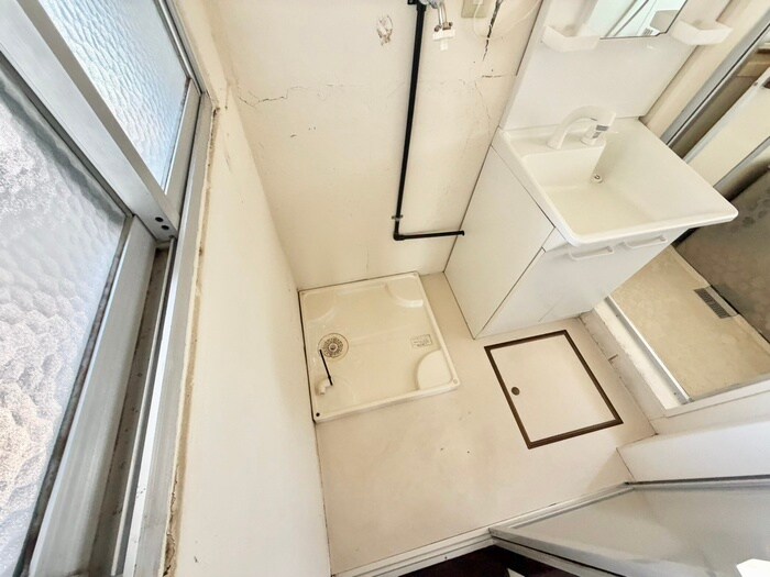 物件内観写真14　(洗濯機置場)