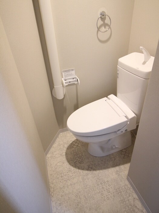 物件内観写真9　(トイレ)