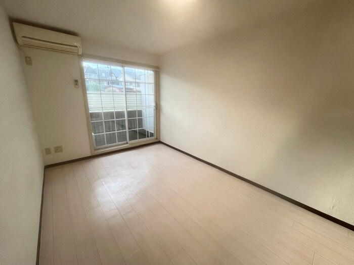 物件内観写真15　(居室)