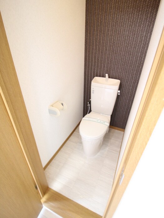 物件内観写真9　(トイレ)