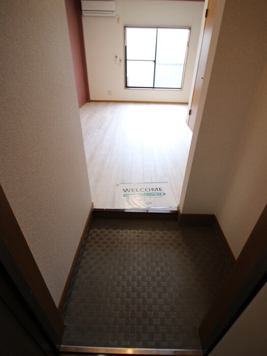 物件内観写真14　(玄関)