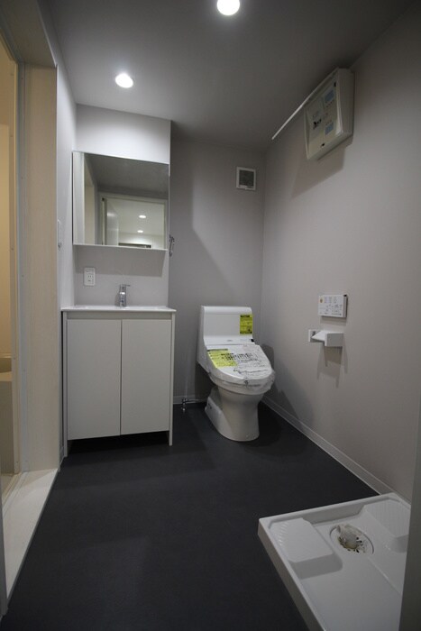 物件内観写真16　(洗濯機置場)