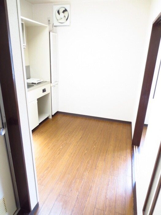 物件内観写真4　(居室)