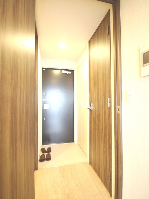 物件内観写真17　(玄関)