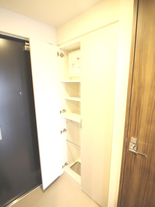 物件内観写真18　(靴箱)