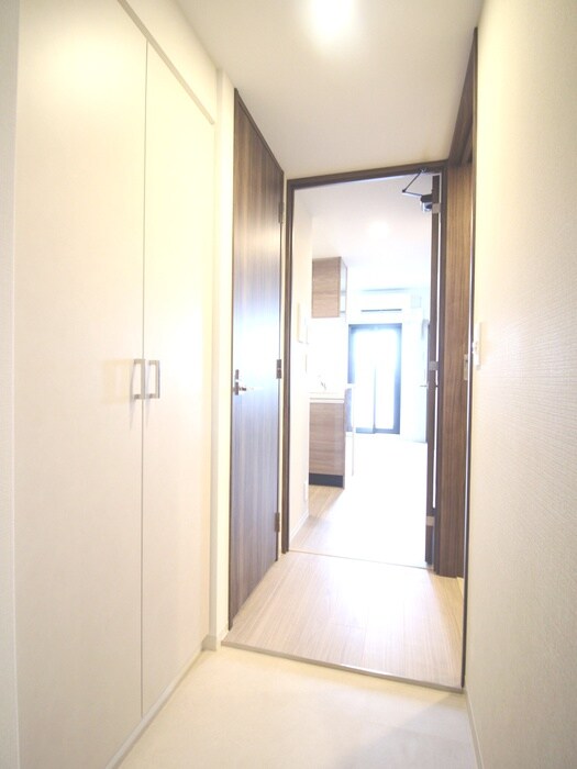 物件内観写真19　(廊下)