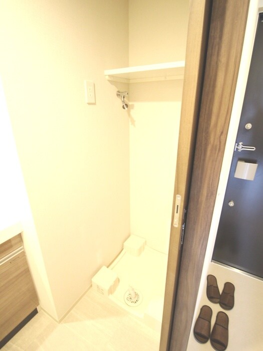 物件内観写真21　(洗濯機置場)