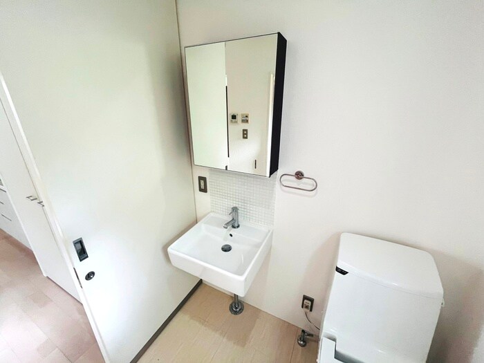 物件内観写真11　(洗面)