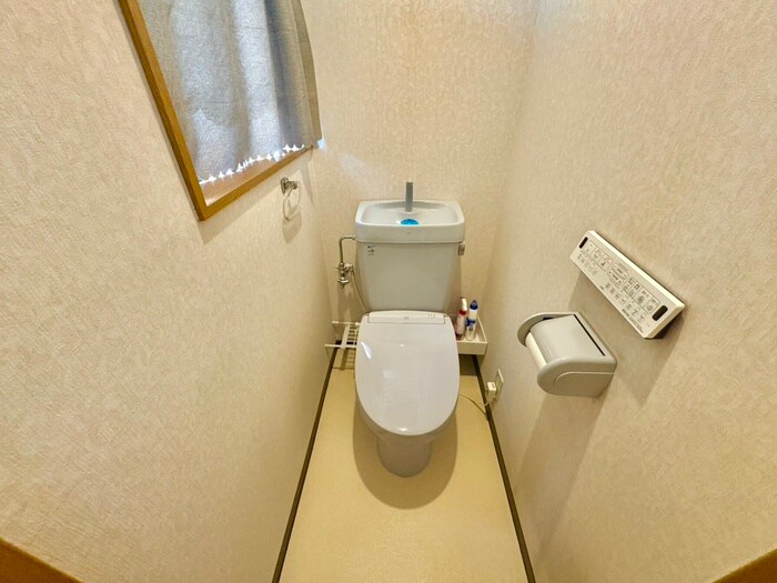 物件内観写真4　(トイレ)