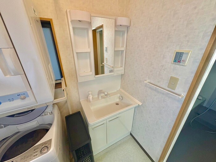 物件内観写真5　(洗面)