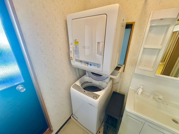 物件内観写真7　(洗濯機置場)