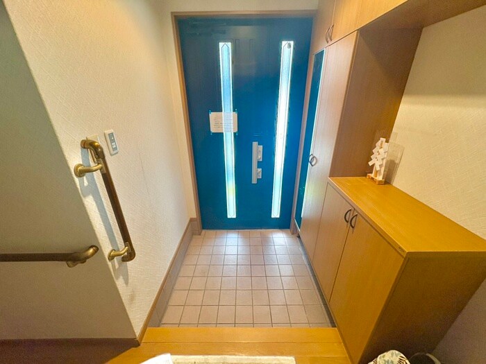 物件内観写真15　(玄関)