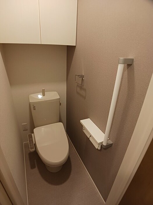 物件内観写真14　(トイレ)