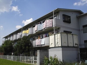 プリムロ－ズ外観写真