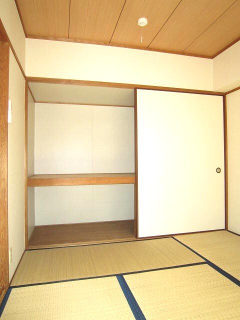 物件内観写真8　(収納)