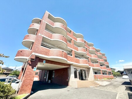 クイーンズコート久津川外観写真