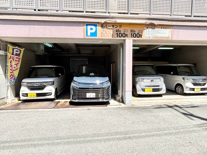 物件外観写真5　(駐車場)