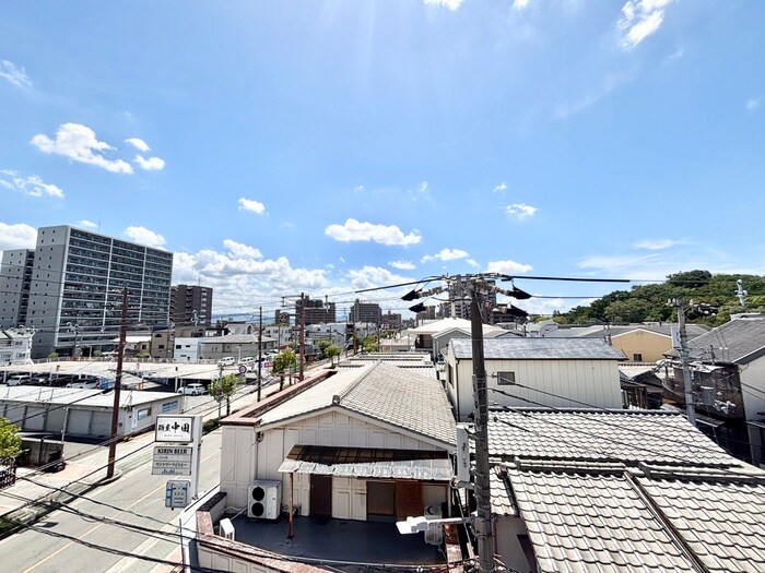 物件内観写真18　(室内からの展望)