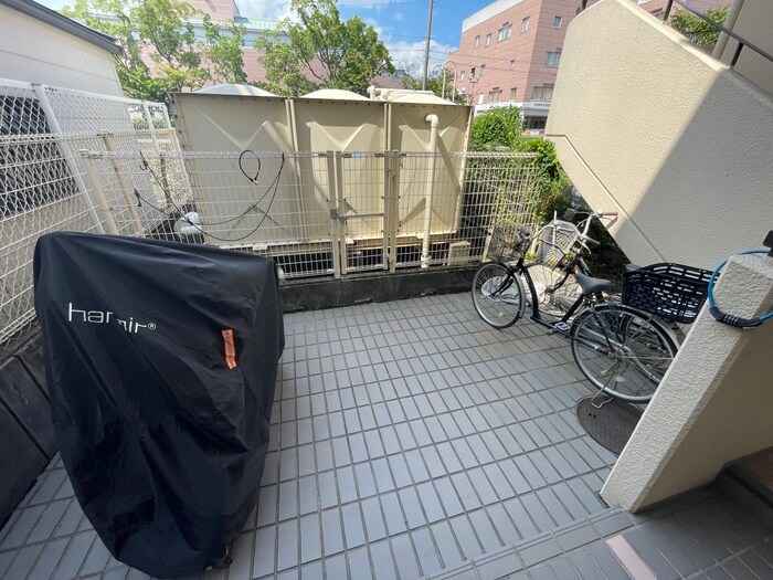 物件外観写真3　(駐輪場)