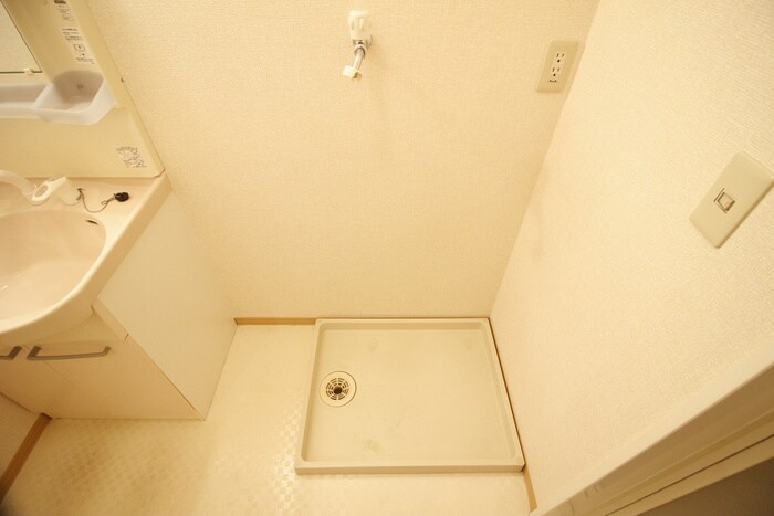 物件内観写真11　(洗濯機置場)